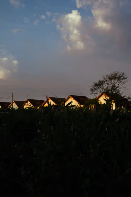 Item #105429247356524574513865010797091204123942859276429583682031123583346925371393 Media