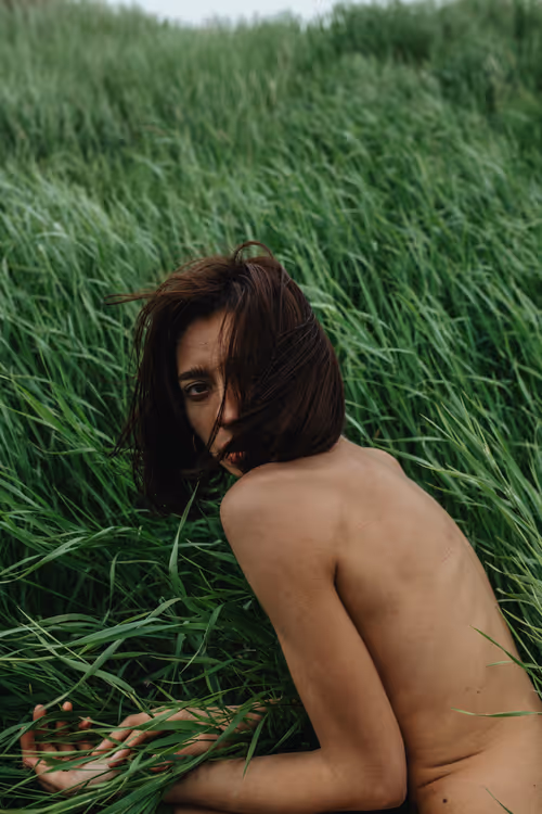 Item #109447972609685372114620173832408534157171490845755984641052225702813124001793 Media