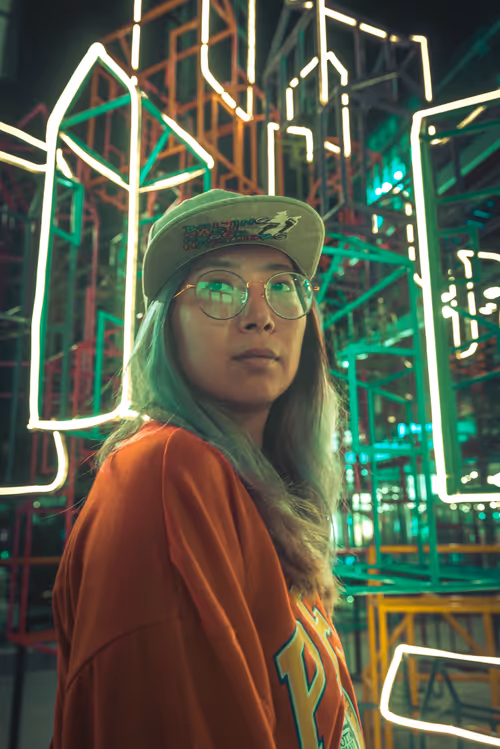 Item #82381014622499112345296957645322786313022492150887205816299328009378008662017 Media