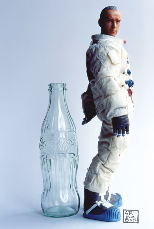 Item #90380672992202475239015169839091915844157024541880047458759325494556579856385 Media