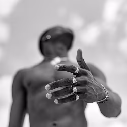 Afrolensoddities YyQ4E71Z1i