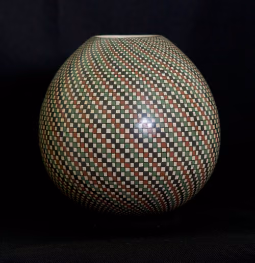 Item #17709265403692394444378283325692675565020336155166661079469589080992894681089 Media
