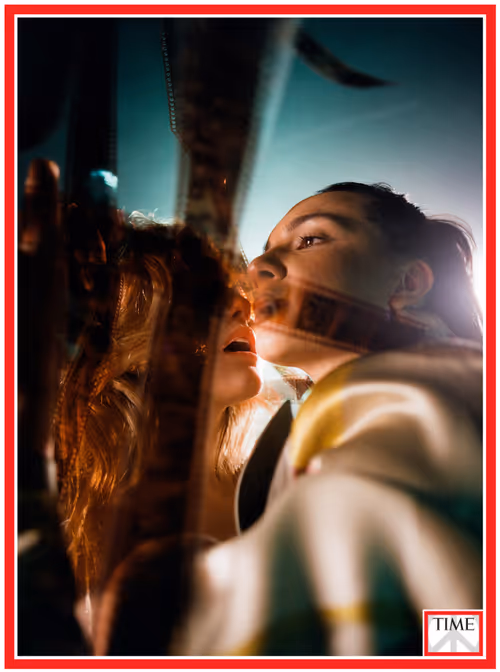 Item #99707506381095622123001165646892513100303268977477032461907971248740441784321 Media