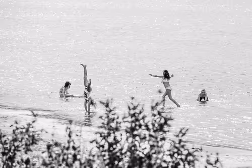 Item #84834639463328091260484975677994672960317612935287513554023817900211610583041 Media