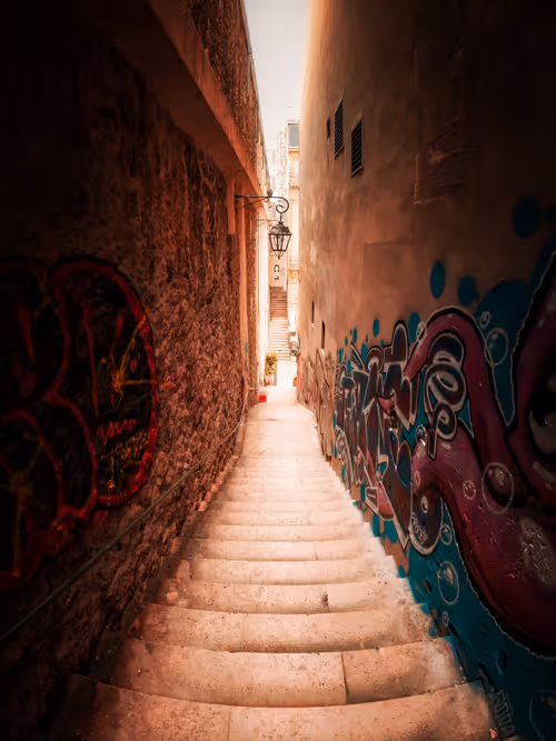 Item #38518121465561927767335068220041833566284498023600994966798612438608938795009 Media