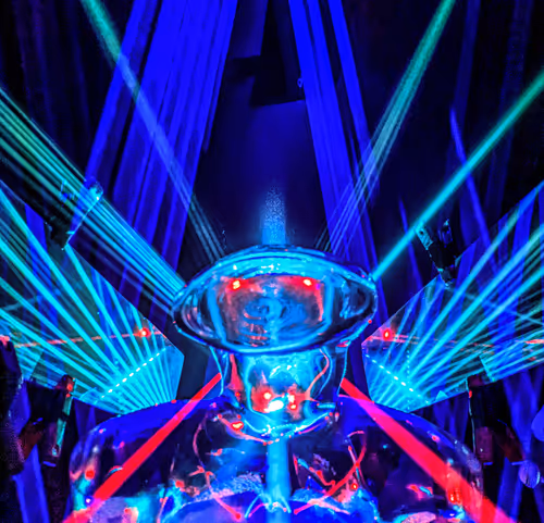 Item #59955606537675797326917814374313796460963910387106629206424555298770781208577 Media