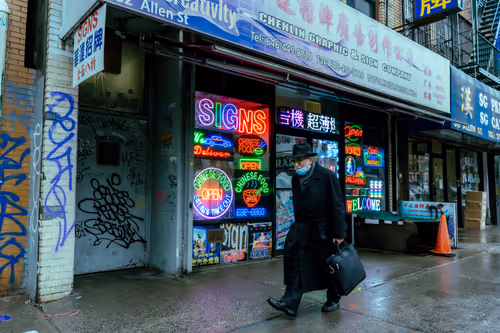 Item #26496075620781707602062900041822142517414676884450269992691667344070683918337 Media