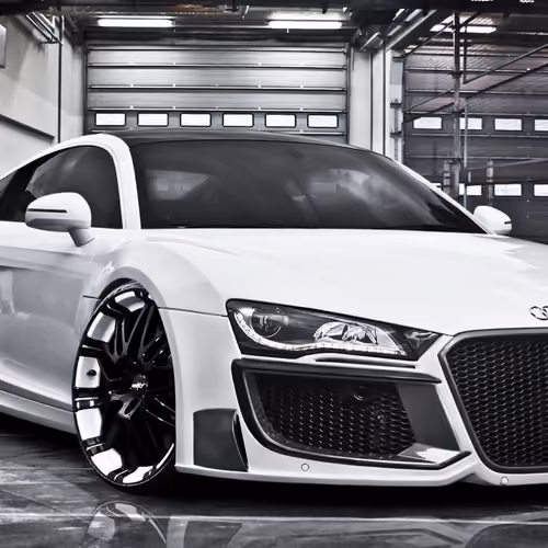 R8 V10