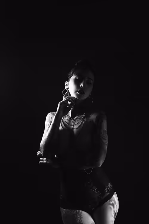 Item #54633628777457058039979045655864865072314601931694367880395140102898141102081 Media