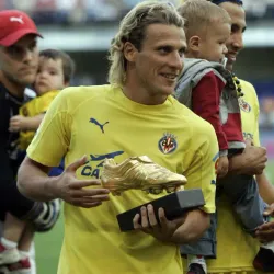 10. Diego Forlán