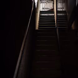 #040_Exit like entrance