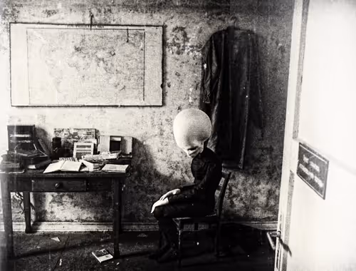 Item #53087923524339814745884647961586117102137361801337036689171791743199366610945 Media