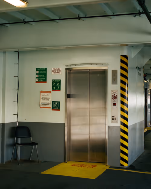 Item #95633765474931350240165697288740384276668175365753332134829565018967839342593 Media