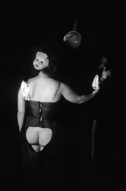 Item #63230500154512860062790662339821630911330338784363865767864769542497786396673 Media