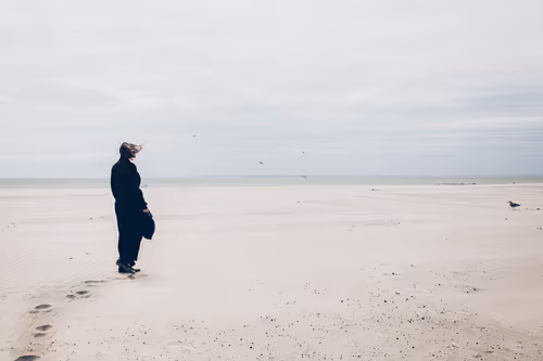 Item #91197645356658558939675614627603270667924620975267700772081319403217561321473 Media