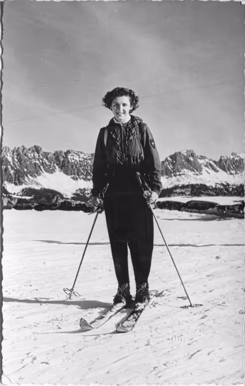 Item #15134709310911277842728697403753673439210482131750318059492546425597429022721 Media