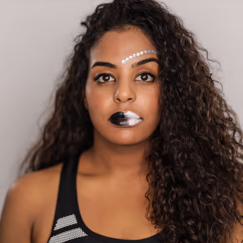 Item #110063331335139009547571421808057778384289125434812320670302640502804590886913 Media