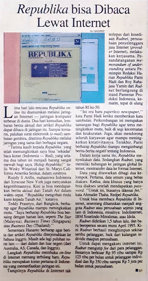 Item #98515561598606741652774530210271711699314254687388614281381947393648554409985 Media