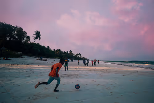 Item #81057615018985245267668409952199543064735075507553677475786031438874170884097 Media