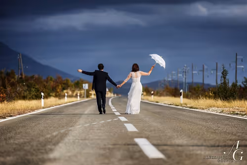 Item #65345487953311582179904319908136273825398030986349115812322284599630744256513 Media