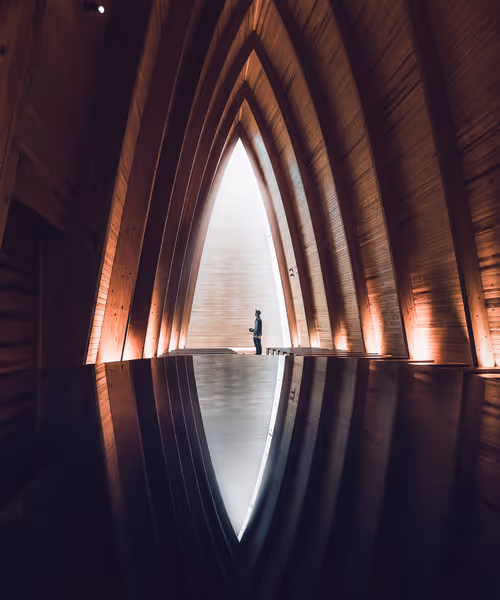 Item #105819432039991356871539175875107958299838603691717626560117154026921524199425 Media