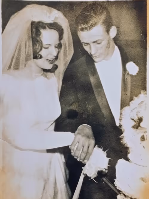 Item #5985210497355107417265215381210579199842884272282595265964883300059772354561 Media