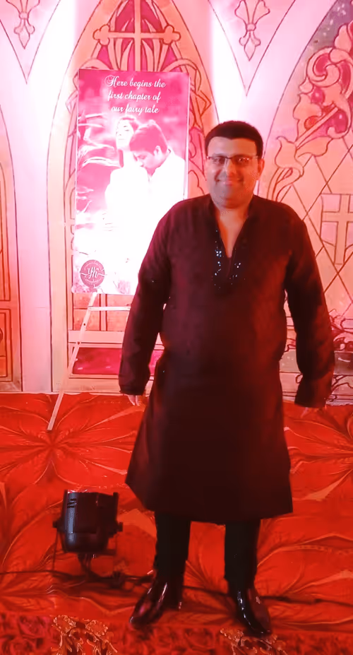 Item #63389622150095133752134319112530935475982121592392805664527527750344753807361 Media