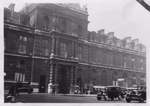 Item #15134709310911277842728697403753673439210482131750318059492546477274475528193 Media