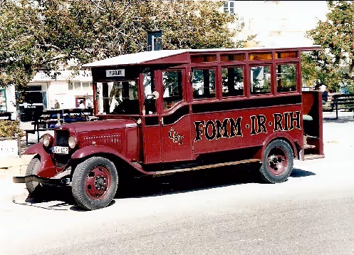 Item #106920818763327851759818649743035547657710384311687052835651554892273269342209 Media