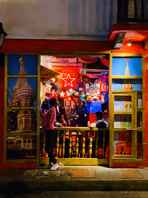 Item #41673148381276602242118576638571883015956905201675020614810101402794306043924 Media