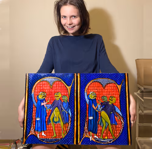 Girl With Big Frogs