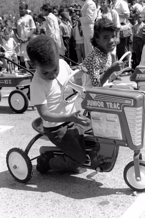 Item #103869953884735727563221393256320645863605690120870363676987596964273472929793 Media