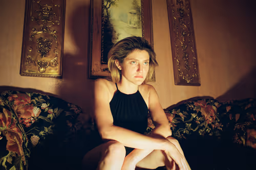 Item #107431263592480299811499235302818049319062692943160370239942642496758247063553 Media