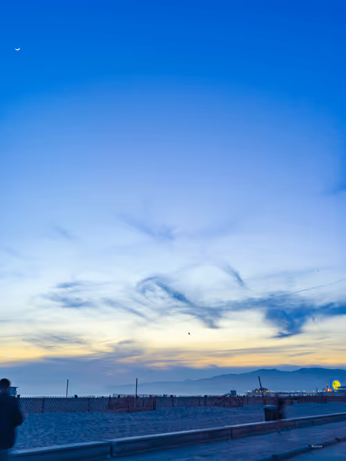 Item #62617397375757312297803897609954755559227699621957103885912270310994090131457 Media