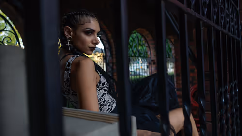 Item #75549937673256164570194790433587137201124843367167804247091585054745489833985 Media