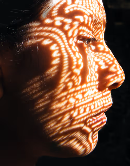 Item #25647283526560934963295738153265676028298763489837943473260237662293722136579 Media