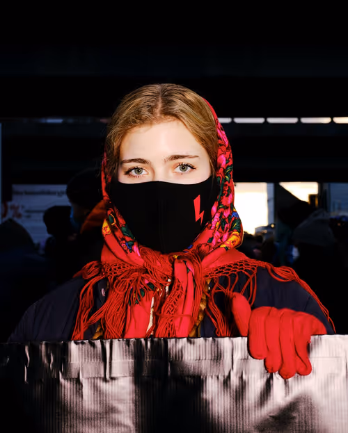 Item #109162157552346088047496633038404394118504199992061596446112929644712594243585 Media