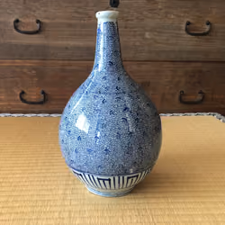 #spm0005/Old Imari_Seal, dyeing_Fine arabesque_sake bottle