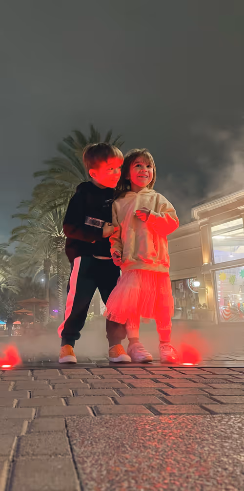 Item #62437439308456912945506612413278711304465204586047969314274856143663669444609 Media