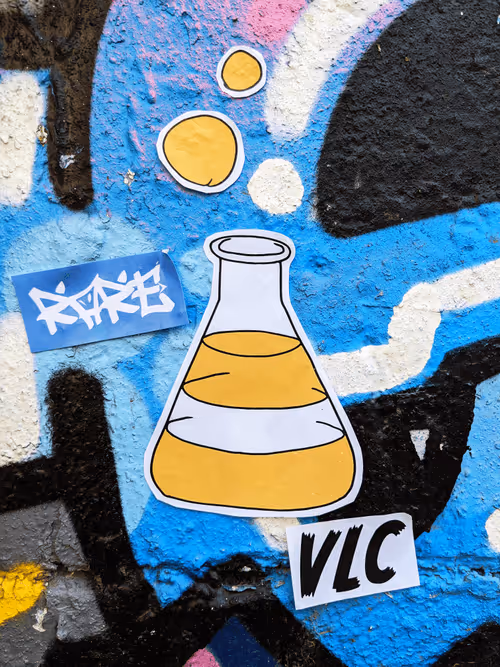 Item #74514486366930999863183303937488495413909095535195909856011804951278402928641 Media