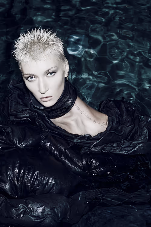 Item #25845867572038498189081786351289850791106959140012030790179832894764903039026 Media