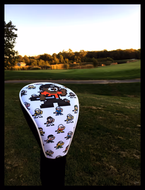 Item #85901426813178417777861901797841600921727801658327737997642857075493656592385 Media