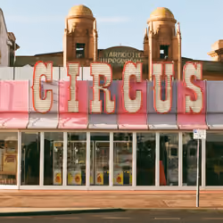 CIRCUS