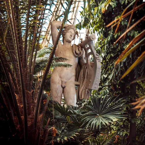 Item #719028875659050273899662752606594885838395527836485940580690528262890192897 Media