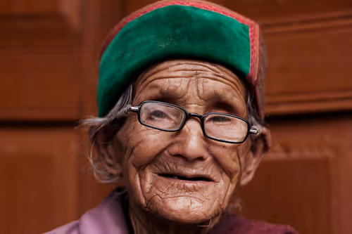 Item #70651564434180574556294947665186140658635151001431395865456628619068554870785 Media