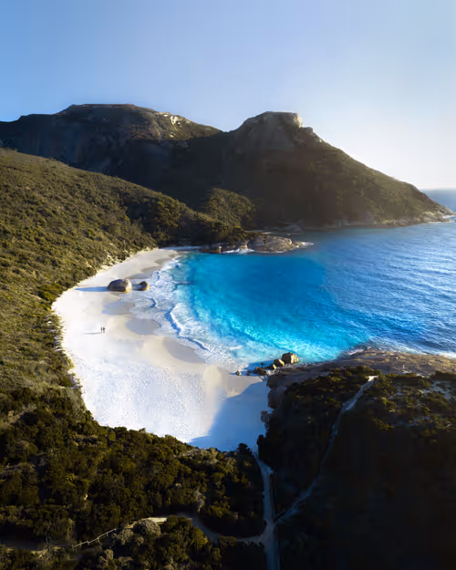 Item #114166721210055605781368580265511700861033361648236924870023126221694611488769 Media