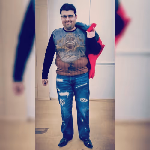 Item #63389622150095133752134319112530935475982121592392805664527527578820939874305 Media