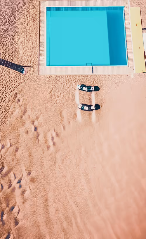 Item #28119049578544707247427967774011608586356091369118887810419176252824619057153 Media