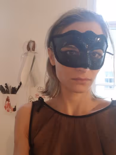 Item #20454693133411376709310873163276214354335125075014235338499446258400197869569 Media