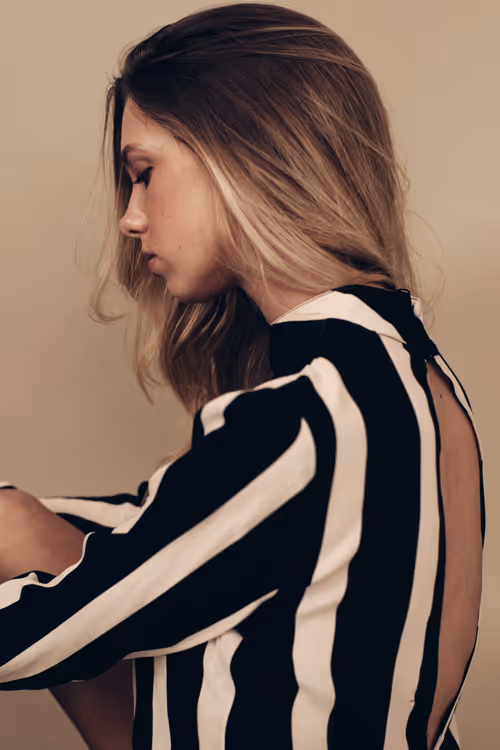 Item #33236787763217708342919222781243966948826308634410916301259422209152567476225 Media